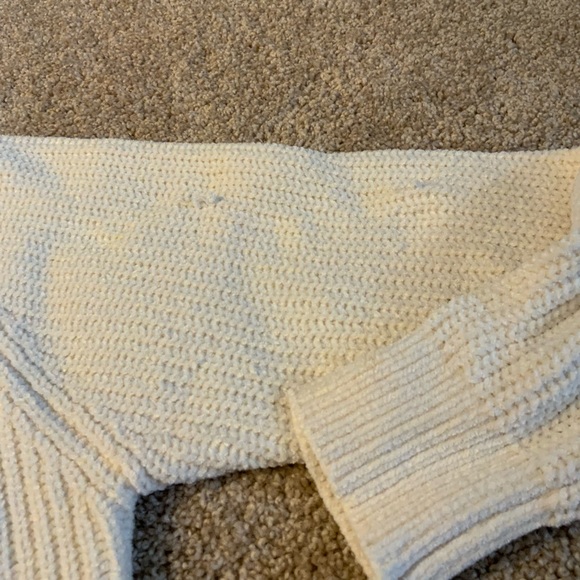 Urban Outfitters Sweater - Picture 2 of 4